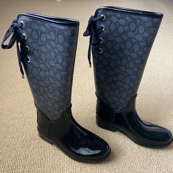 Coach Boots - Picture 1 of 10